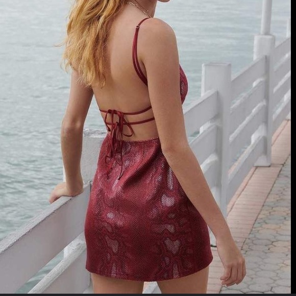 uo textured strappy mini dress in red - Picture 2 of 5